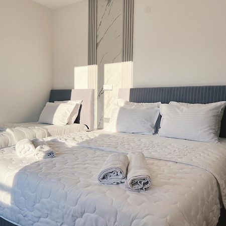 Apartments Fat E Jet - Pool & Breakfast Ülgün Dış mekan fotoğraf