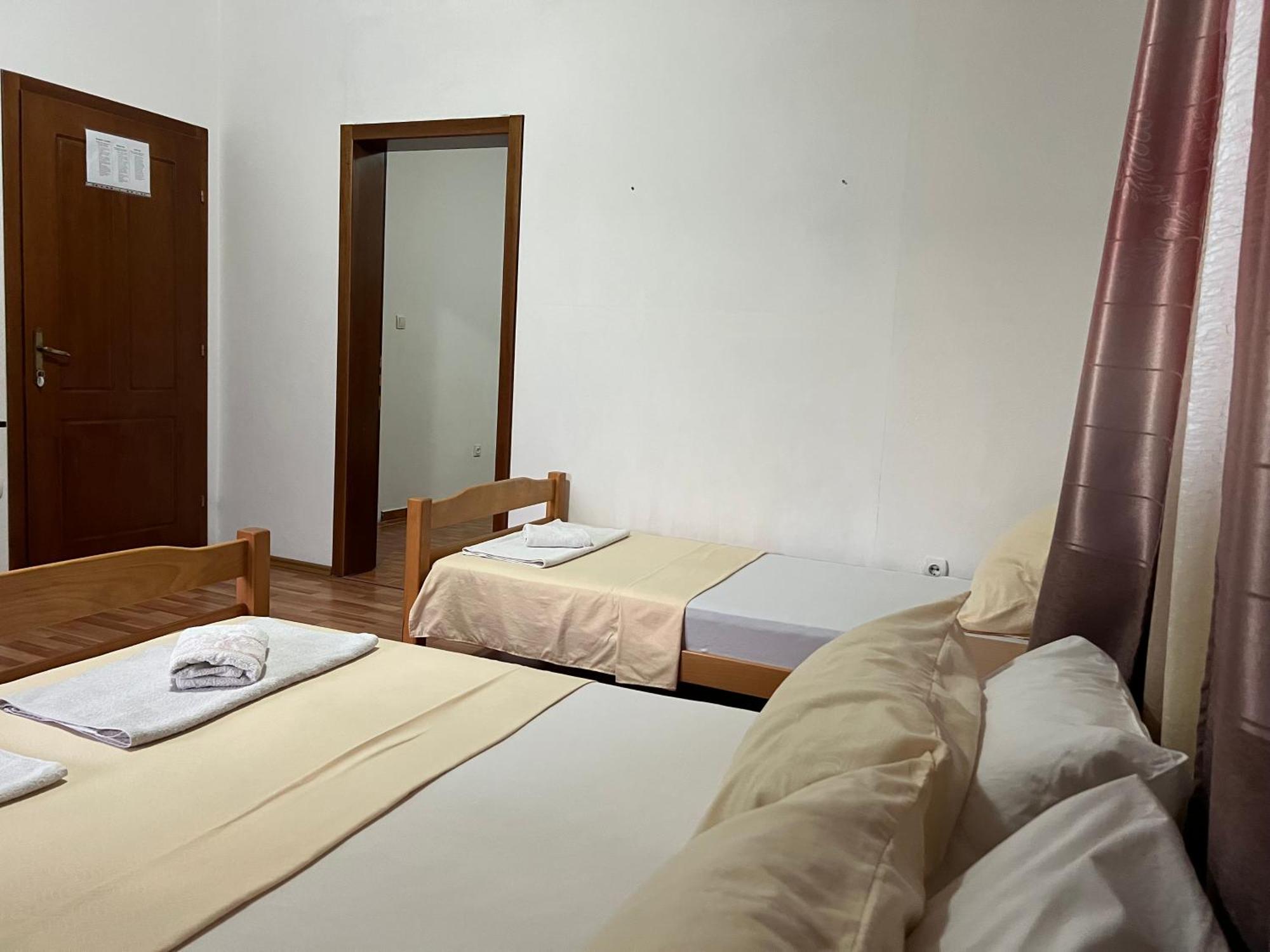 Apartments Fat E Jet - Pool & Breakfast Ülgün Dış mekan fotoğraf