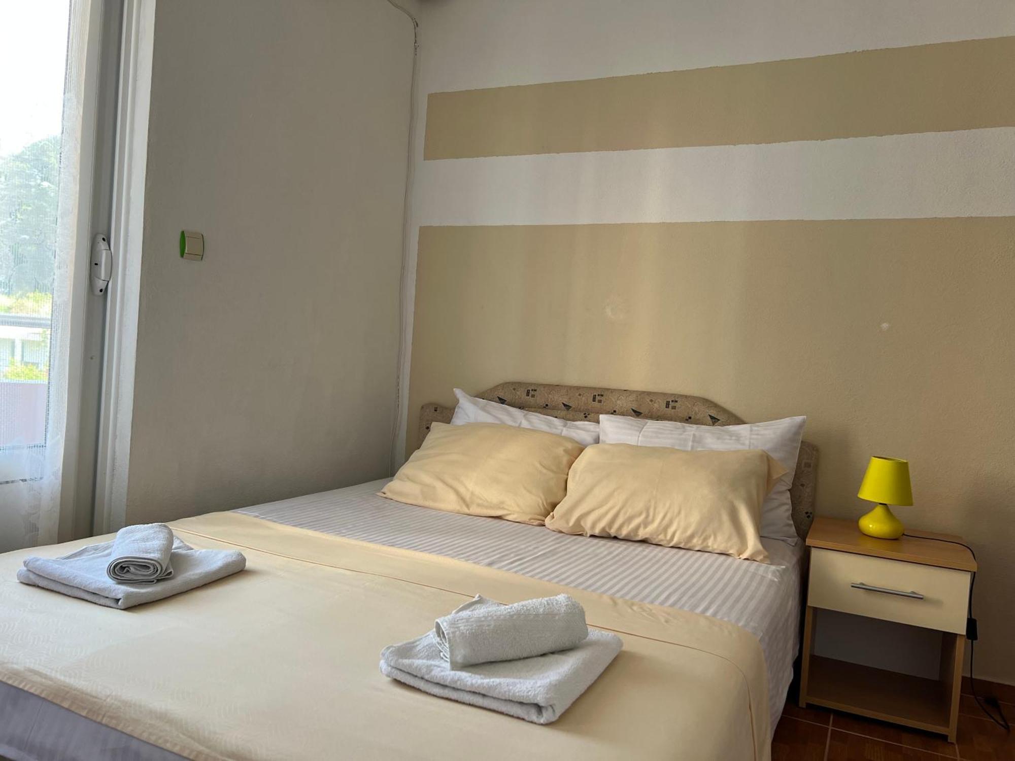 Apartments Fat E Jet - Pool & Breakfast Ülgün Dış mekan fotoğraf