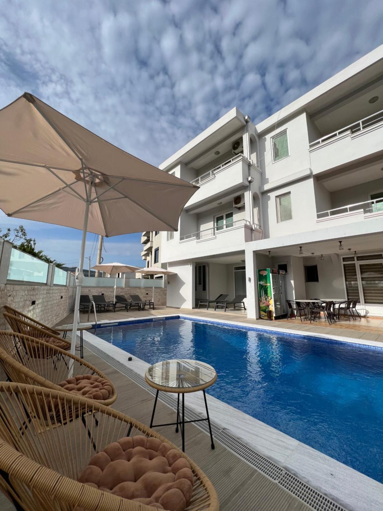 Apartments Fat E Jet - Pool & Breakfast Ülgün Dış mekan fotoğraf
