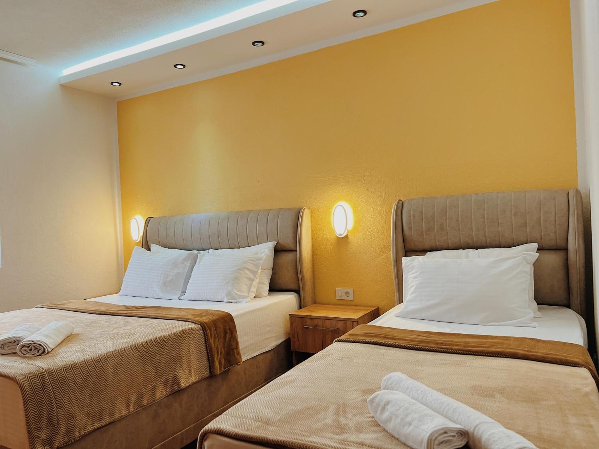 Apartments Fat E Jet - Pool & Breakfast Ülgün Dış mekan fotoğraf