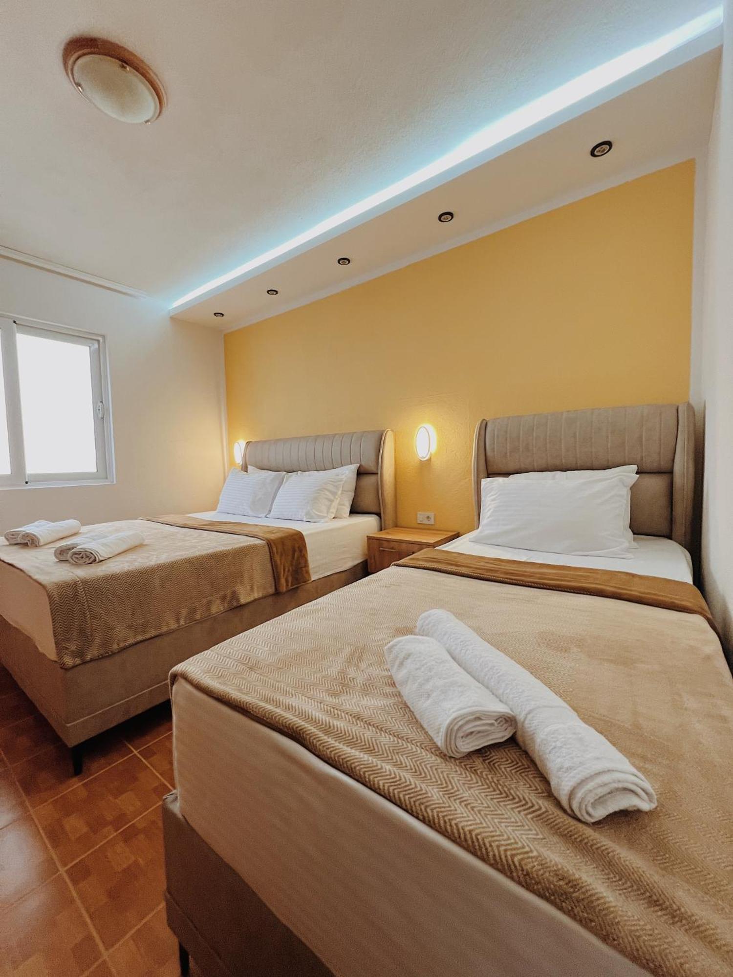 Apartments Fat E Jet - Pool & Breakfast Ülgün Dış mekan fotoğraf