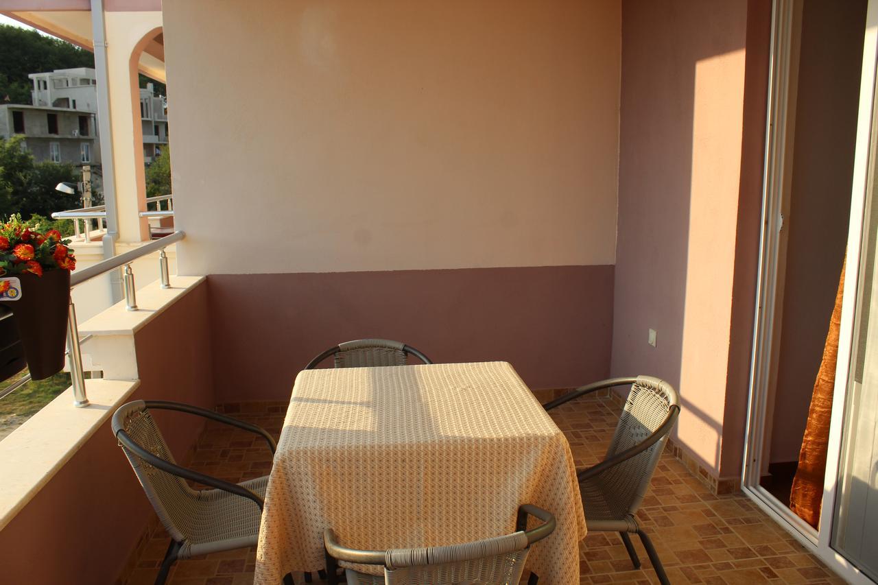 Apartments Fat E Jet - Pool & Breakfast Ülgün Dış mekan fotoğraf
