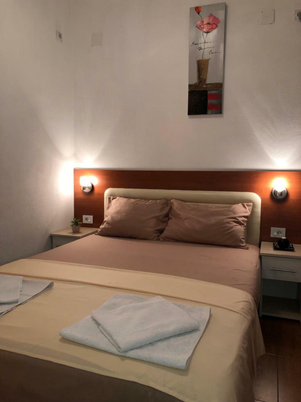 Apartments Fat E Jet - Pool & Breakfast Ülgün Dış mekan fotoğraf