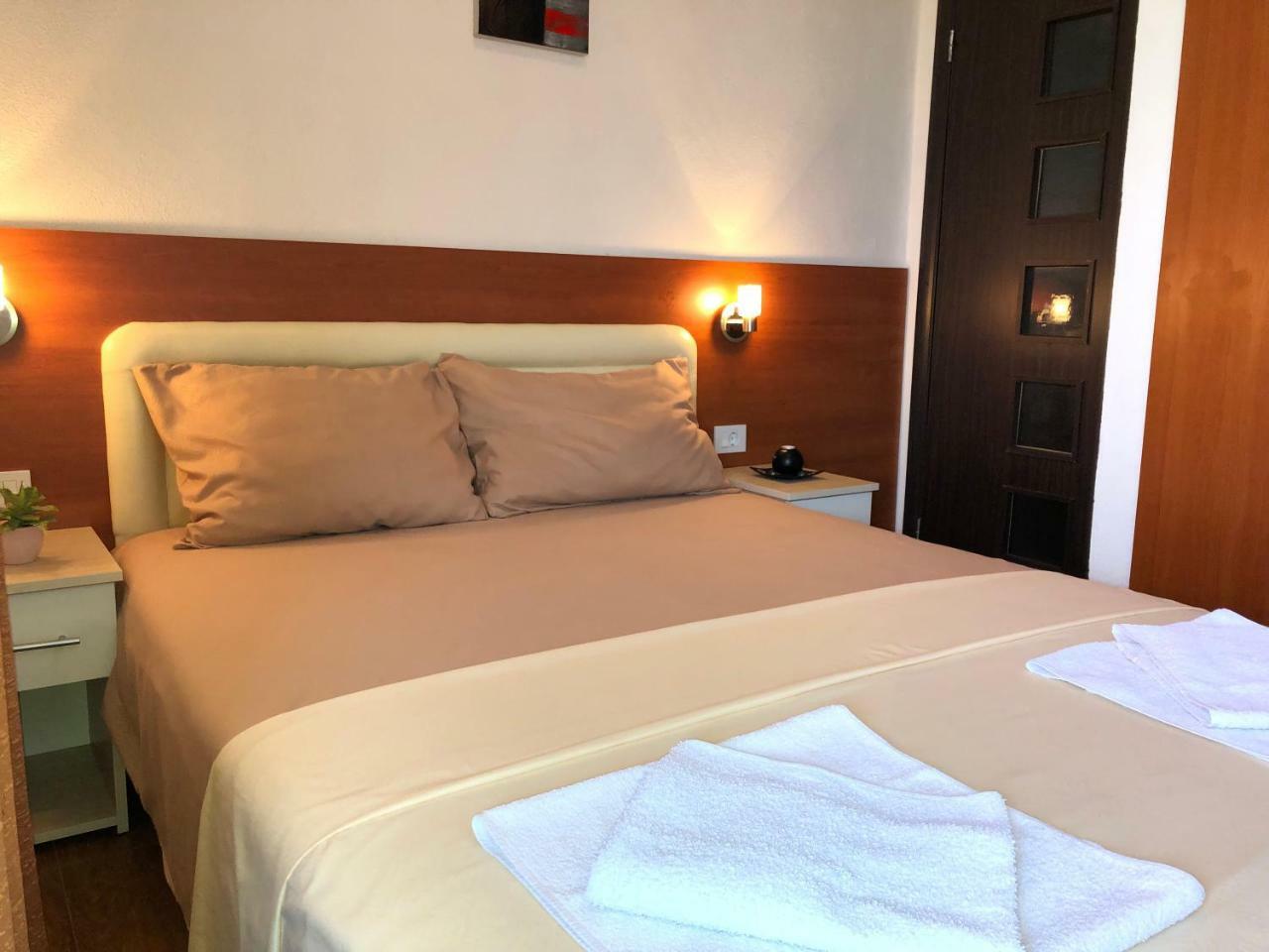 Apartments Fat E Jet - Pool & Breakfast Ülgün Dış mekan fotoğraf