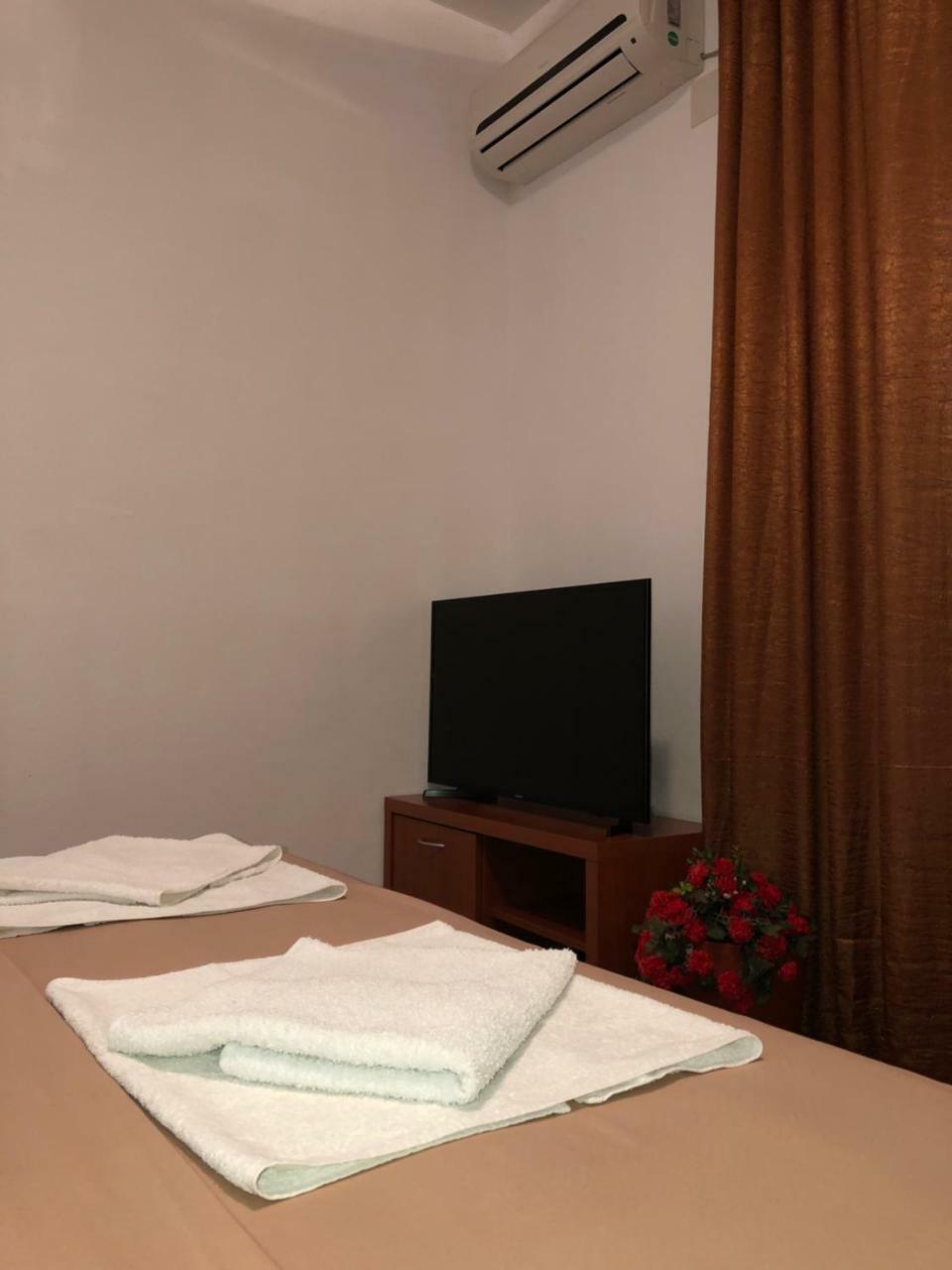 Apartments Fat E Jet - Pool & Breakfast Ülgün Dış mekan fotoğraf
